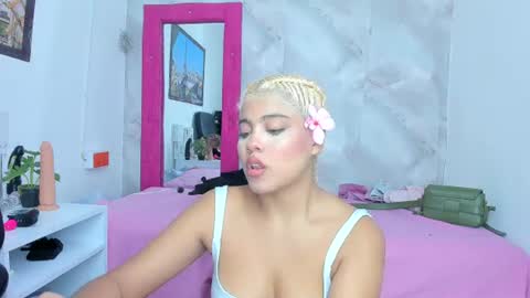 sofiacastillo01 online show from 06/21/26, 01:35