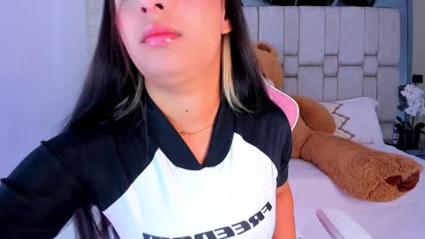 Snapshot of sofiacortez chatting on 12/29/24, 12:45 Sofia online show from 12/29/24, 12:45
