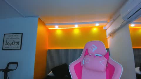 Snapshot of sofiacortez chatting on 01/08/25, 11:43 Sofia online show from 01/08/25, 11:43