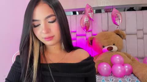 Snapshot of sofiacortez chatting on 02/24/25, 11:54 Sofia online show from 02/24/25, 11:54