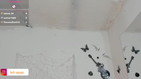 sofiacruz16 online show from 03/08/25, 10:11