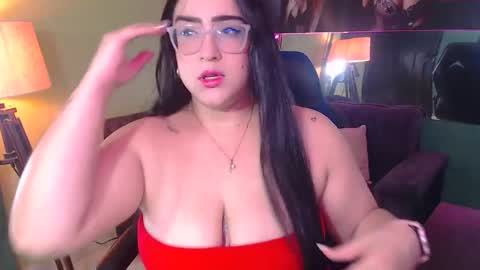 Snapshot of sofiadavis_23 chatting on 10/21/25, 01:23 SOFIA online show from 10/21/25, 01:23