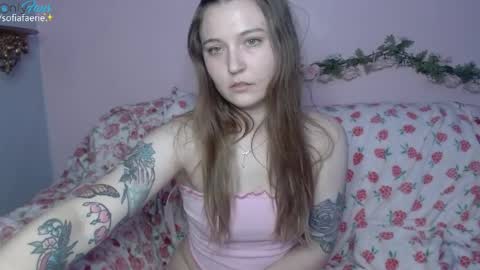 Snapshot of sofiafaerie chatting on 04/05/26, 03:58 sofiafaerie online show from 04/05/26, 03:58