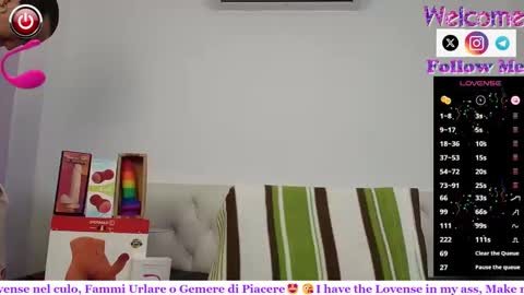 Snapshot of sofiamadisson chatting on 02/25/25, 02:00 Sofia Madisson online show from 02/25/25, 02:00