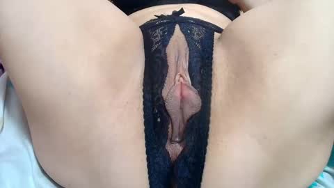 Sofiamillerrs online show from 11/24/25, 10:53