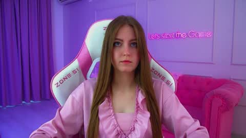 Snapshot of sofiasarvain chatting on 07/13/26, 06:16 Sofia online show from 07/13/26, 06:16