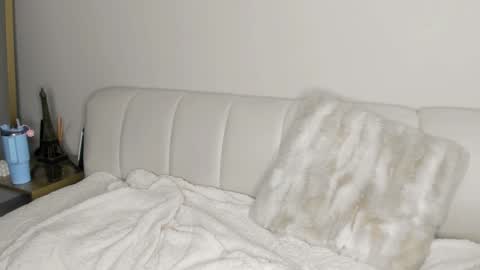 Snapshot of sofiaskyy chatting on 01/16/25, 11:16 SOFIA online show from 01/16/25, 11:16