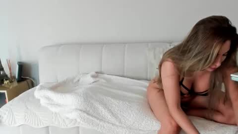 Snapshot of sofiaskyy chatting on 10/06/25, 09:34 SOFIA online show from 10/06/25, 09:34