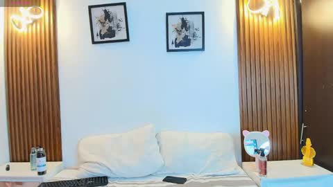 Snapshot of sofiasweett1 chatting on 04/15/26, 10:00 online show from 04/15/26, 10:00
