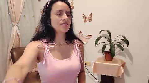 Sofi Bella online show from 10/21/25, 03:46