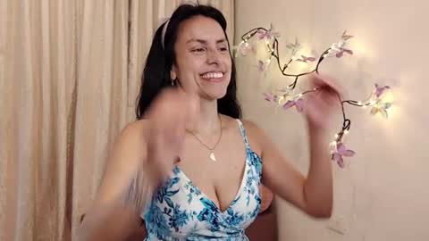 Snapshot of sofibelladelavega chatting on 04/29/26, 07:20 Sofi Bella online show from 04/29/26, 07:20