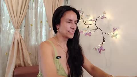 Snapshot of sofibelladelavega chatting on 05/07/26, 07:30 Sofi Bella online show from 05/07/26, 07:30