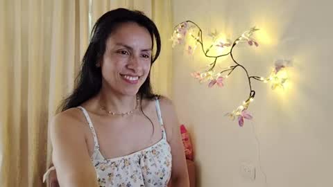 Sofi Bella online show from 05/17/26, 08:05