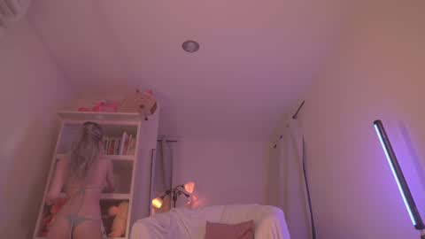 Snapshot of soficb chatting on 02/20/25, 10:37 Sofi  online show from 02/20/25, 10:37