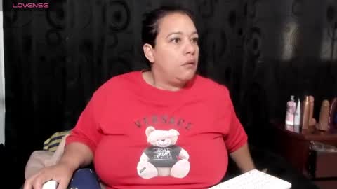 Vicky  online show from 05/12/26, 12:35