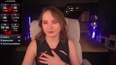 Snapshot of sofiebloom chatting on 01/21/25, 11:13 Sofie online show from 01/21/25, 11:13