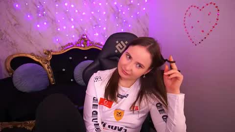 Snapshot of sofiebloom chatting on 03/11/26, 01:44 Sofie online show from 03/11/26, 01:44