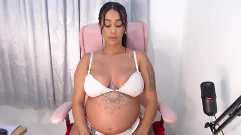 Snapshot of sofierosse_ chatting on 01/06/26, 02:37 Sofie Rosee online show from 01/06/26, 02:37