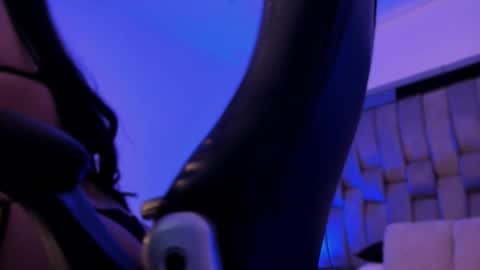 Snapshot of sofiewild_ chatting on 12/15/25, 07:07 sofie online show from 12/15/25, 07:07