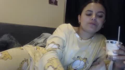 Snapshot of sofigarcia17 chatting on 12/15/25, 03:44 sofi online show from 12/15/25, 03:44