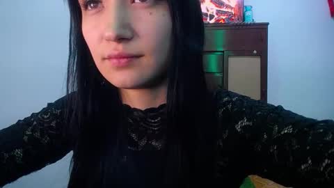 Snapshot of sofii_cute01 chatting on 11/16/25, 04:51 sofii_cute01 online show from 11/16/25, 04:51