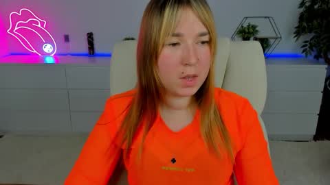 sofii_darling online show from 11/20/25, 05:56