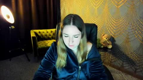 Snapshot of sofii_darling chatting on 04/19/26, 04:39 sofii_darling online show from 04/19/26, 04:39