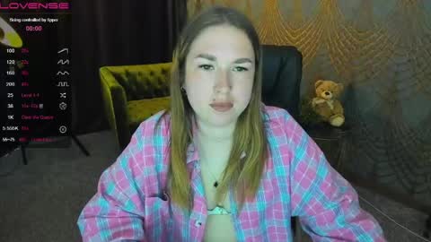 Snapshot of sofii_darling chatting on 05/04/26, 05:31 sofii_darling online show from 05/04/26, 05:31