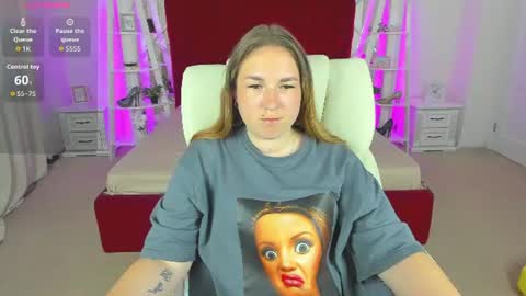Snapshot of sofii_darling chatting on 06/11/26, 05:00 sofii_darling online show from 06/11/26, 05:00