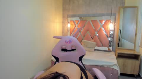 Snapshot of sofii_miller_ chatting on 12/26/24, 07:05 online show from 12/26/24, 07:05