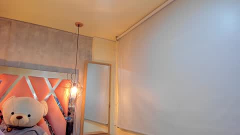 Snapshot of sofii_miller_ chatting on 01/25/25, 01:10 online show from 01/25/25, 01:10