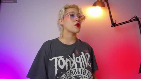 Snapshot of sofii_uwu_ chatting on 01/26/25, 06:16 Sofii  online show from 01/26/25, 06:16