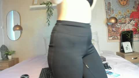 Snapshot of sofii_wild chatting on 05/16/26, 12:26 sofii_wild online show from 05/16/26, 12:26