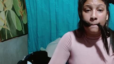Snapshot of sofiia_77 chatting on 01/12/25, 01:21 sofi online show from 01/12/25, 01:21