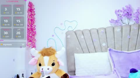 Snapshot of sofiia_cute__ chatting on 06/13/26, 04:21 sofiia online show from 06/13/26, 04:21