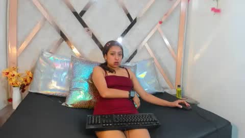 Snapshot of sofiia_cutte_ chatting on 04/23/26, 02:52 sofiia_cutte_ online show from 04/23/26, 02:52