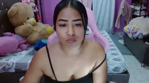 sofia Dreams online show from 05/13/26, 12:41