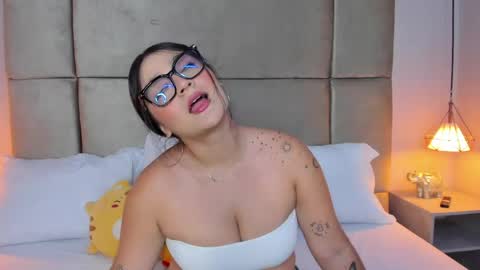 Sofia online show from 04/16/26, 04:46