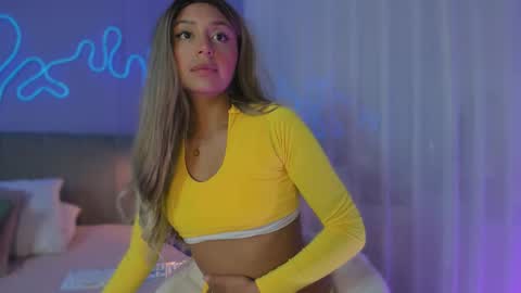 Snapshot of sofly_s chatting on 10/06/25, 11:51 Sofi online show from 10/06/25, 11:51