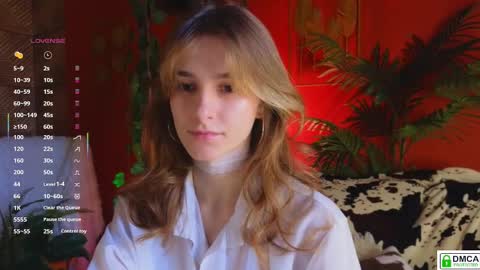 Snapshot of soft_animal chatting on 10/04/25, 08:01 E online show from 10/04/25, 08:01