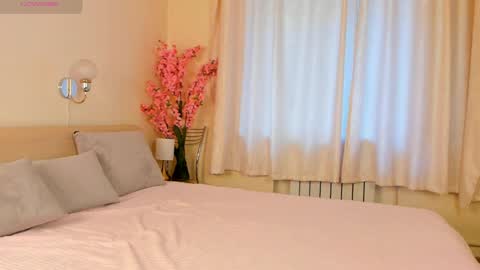 Snapshot of soft_glitch chatting on 04/04/26, 05:06 soft_glitch online show from 04/04/26, 05:06