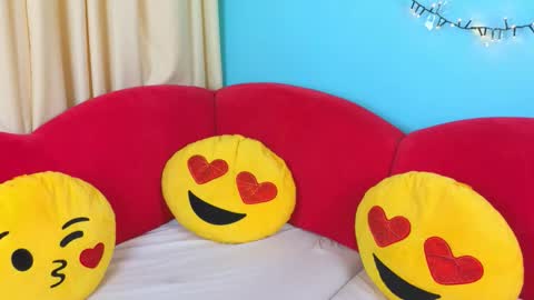 Lilly online show from 02/24/26, 06:11