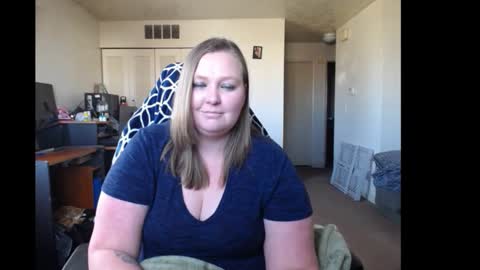 Snapshot of softerpeaches chatting on 01/09/25, 08:55 Rose online show from 01/09/25, 08:55