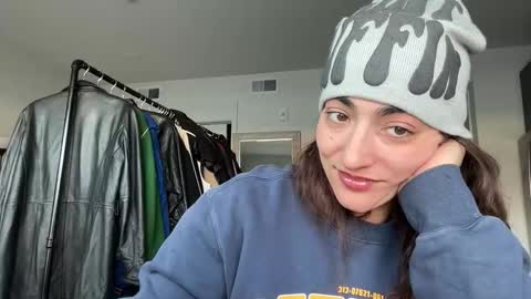 Snapshot of softheatmaria chatting on 12/20/25, 05:53 Soft Heat Maria online show from 12/20/25, 05:53