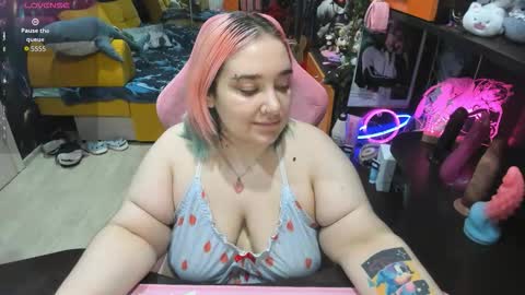 Snapshot of softie_sofy chatting on 02/10/26, 02:59 Sofie online show from 02/10/26, 02:59