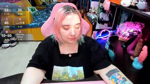 Snapshot of softie_sofy chatting on 02/25/26, 04:33 Sofie online show from 02/25/26, 04:33