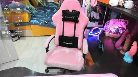 Snapshot of softie_sofy chatting on 03/04/26, 02:50 Sofie online show from 03/04/26, 02:50