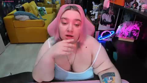 Sofie online show from 06/16/26, 02:47