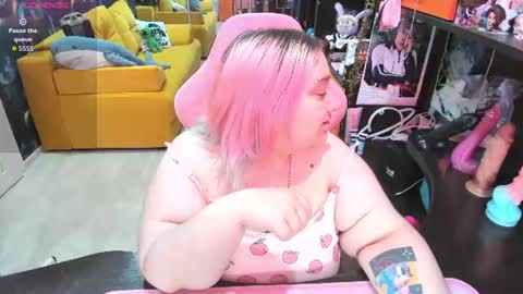Sofie online show from 06/19/26, 02:38