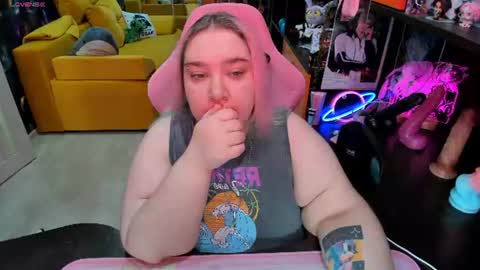 Sofie online show from 06/23/26, 03:04